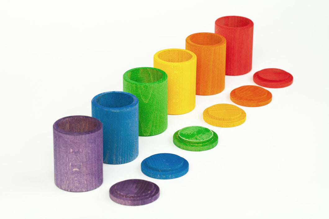 6 Colored cups w/ Lids