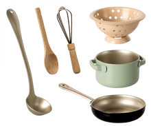 Load image into Gallery viewer, Maileg Miniature Cooking Set

