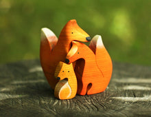 Load image into Gallery viewer, Wooden Fox Family
