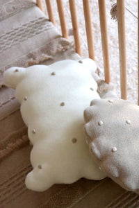 Knitted Cushion Biscuit Ivory