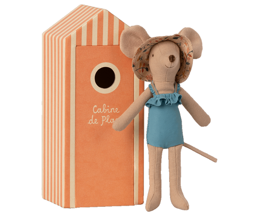 Beach Mice, Mum in Cabin de Plage