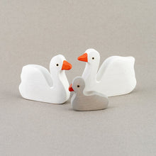 Load image into Gallery viewer, Swan Family
